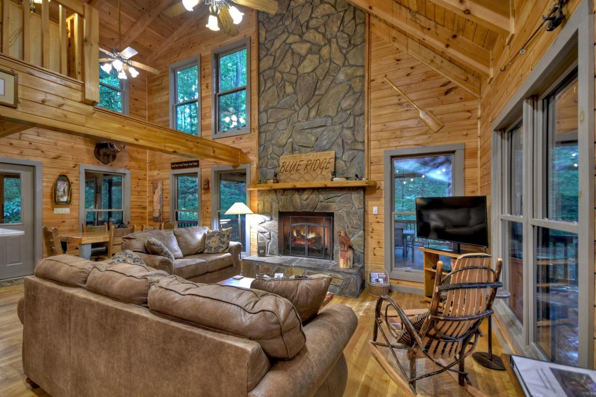 K6 Lodge Gather Around The Firepit Soak In The Hot Tub And Splash In The Creek Blue Ridge Exterior photo