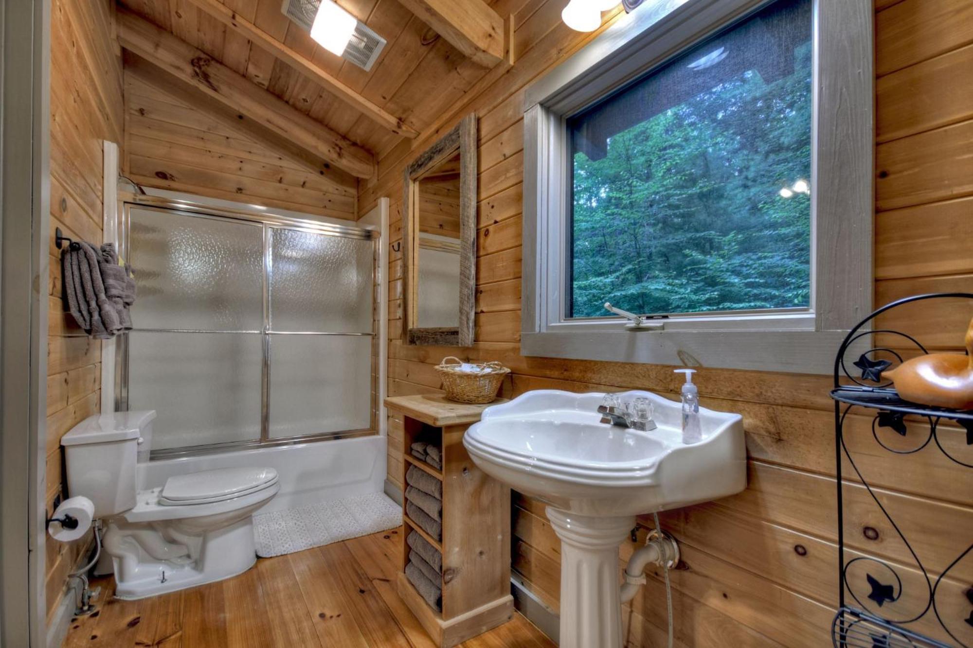 K6 Lodge Gather Around The Firepit Soak In The Hot Tub And Splash In The Creek Blue Ridge Exterior photo